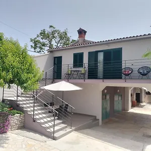 Village Heaven Apartment